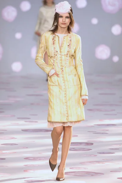 Look 14